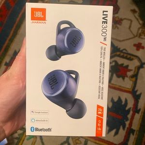 JBL Harman Live 300 TWS true wireless Bluetooth headphones